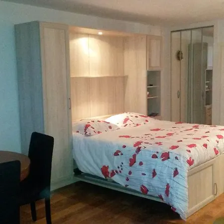 Les Huniers Αρασόν